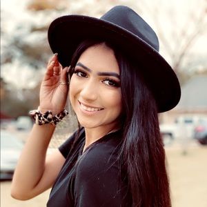 Meet your Posher, Ashlyn